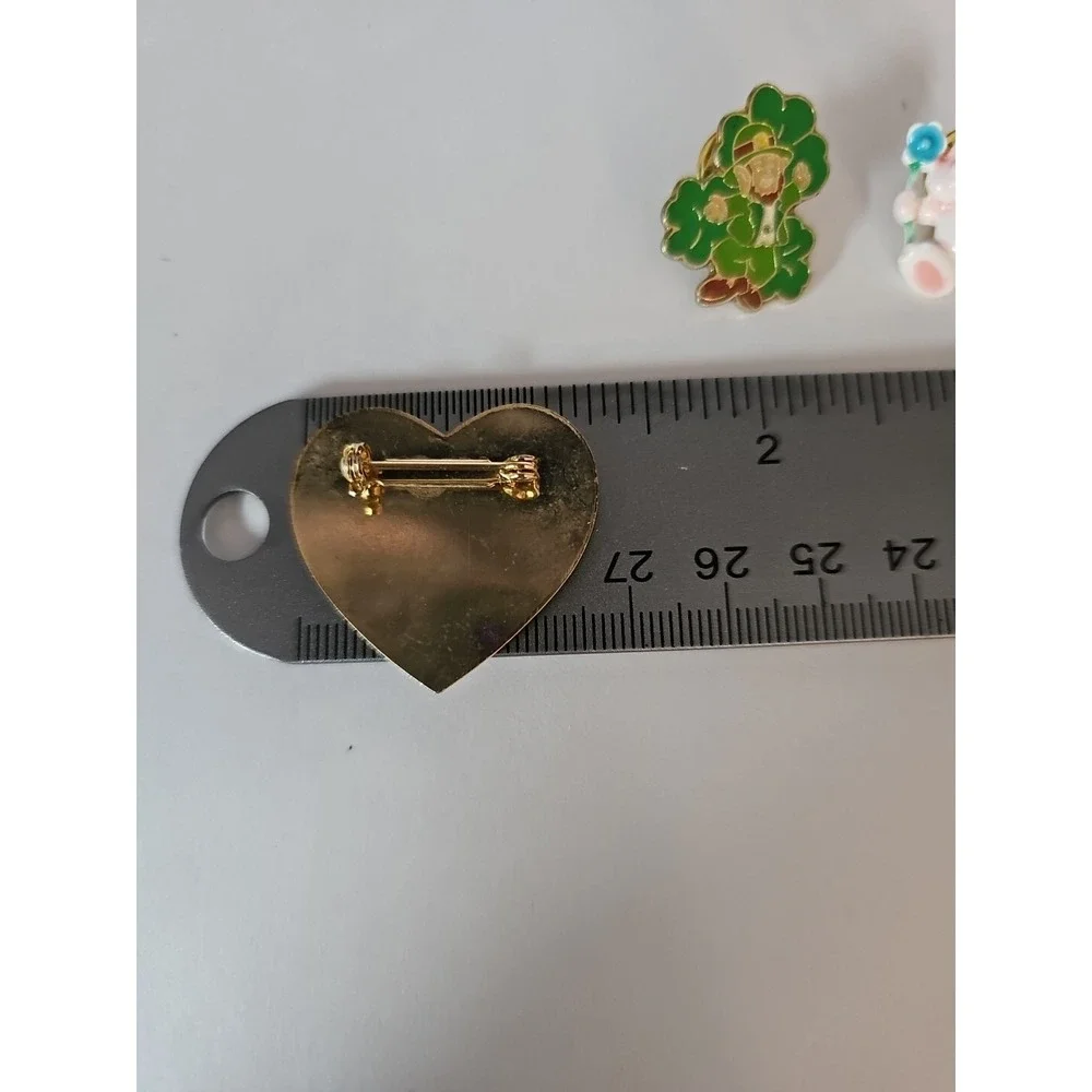 4 Vintage Enamel Holiday Pins Santa, Easter Bunny, St Patty Day‎ Valentine Heart